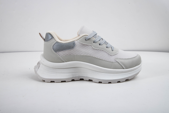 Women's sports running shoes