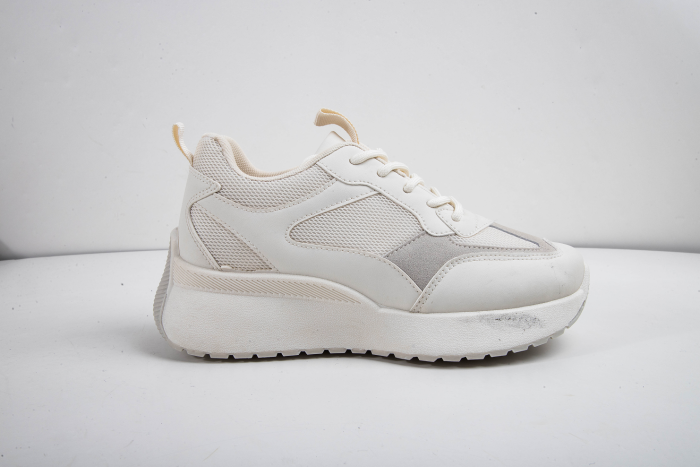Lady's minimalist sports running shoes