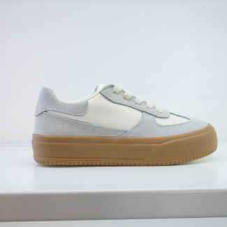 Lady's training shoes